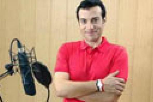 إيهاب توفيق يسجل أوبريت "الزعامة مش كلام"