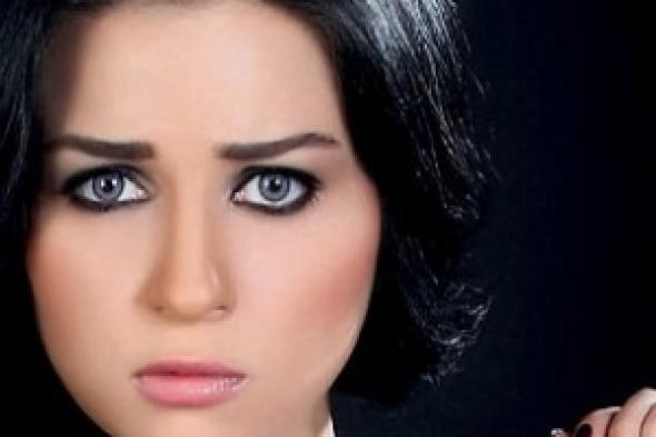 مي عز الدين تكشف عن أكثر النساء أناقة في نظرها