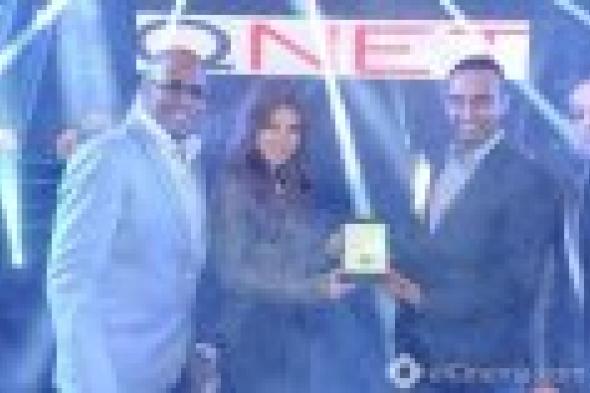 بالصور : نانسى عجرم تتألق فى حفلها باستاد القاهرة