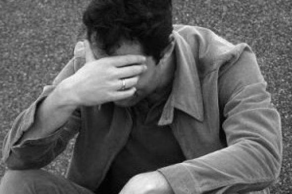 هل هناك علاقة بين الصداع والطقس؟