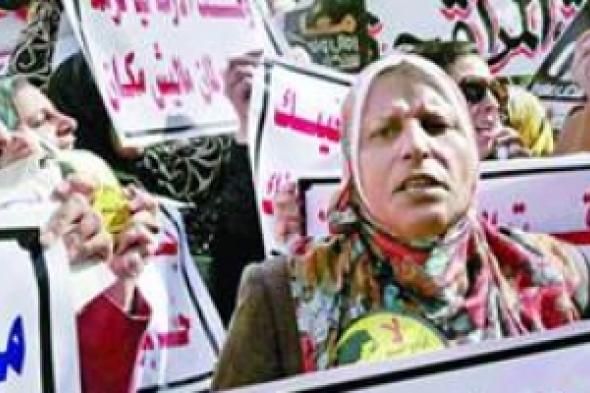 نساء مصر يودّعن «عاماً ثقيلاً» ... ويهتفن «ليس في الإمكان أسوأ مما كان»!
