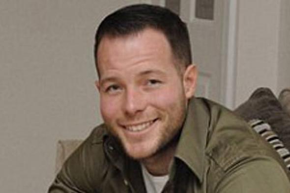 جراحة مبتكرة تنجح فى زراعة عين جديدة لبريطانى خلال 3 أيام فقط