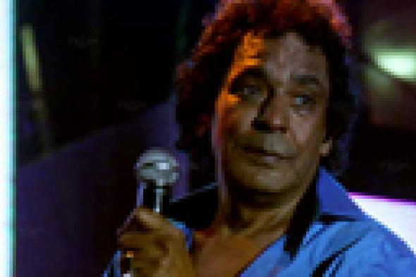 لماذا يتردد محمد منير على مستشفى الهلال؟