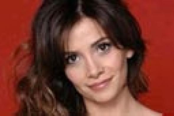 شركة "Schwarzkopf" تختار التركية نور وجها إعلانيا لها