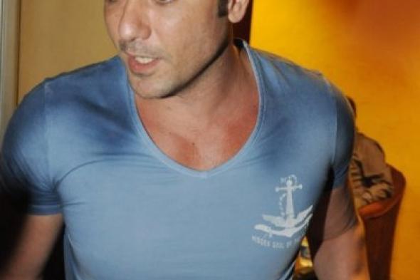 أحمد عز يبدأ تصوير "إكسلانس" بعد أسبوعين.. ويتجاهل أزمته مع زينة