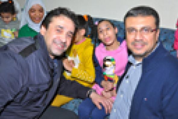 بالصور: كريم عبد العزيز يعود للظهور بسبب "واحد من الناس"