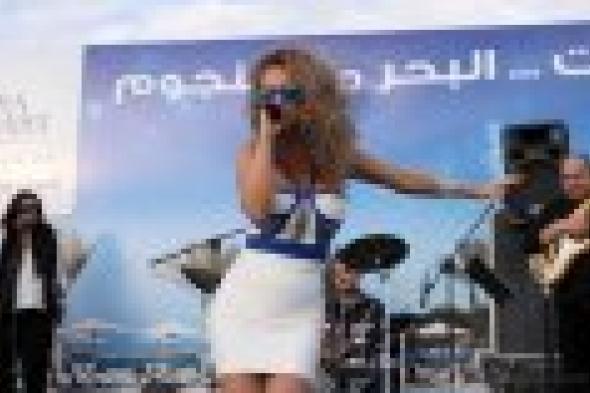 بالصور: نيكول سابا تشعل حفلها في "رأس سدر"