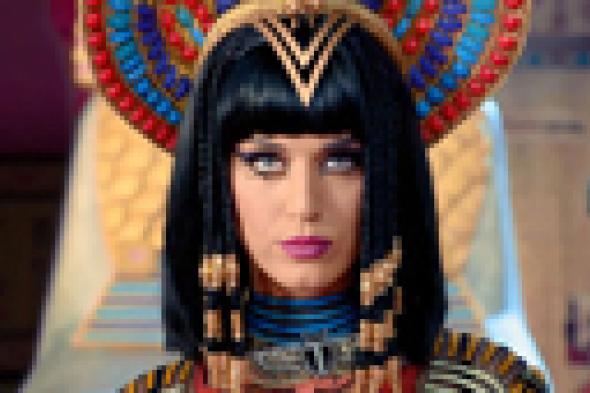 غضب إسلامي تجاه كاتي بيري بسبب استخدامها للفظ الجلالة في كليب "Dark Horse"