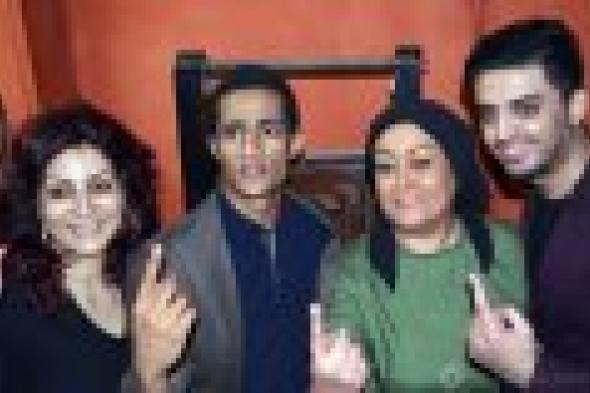 بالصور: محمد رمضان ووفاء عامر وهالة فاخر يحتفلون ببدء تصوير "ابن حلال" في إستوديو مصر