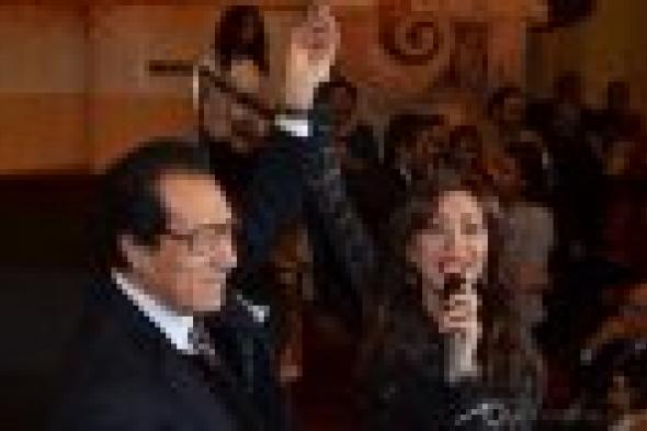 بالصور: لطيفة تغني "المصري" لفاروق حسني في حفل افتتاح مهرجان المركز الكاثوليكي