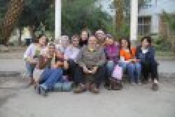 بالصور: محمد خان يكشف عن كواليس فيلم "فتاة المصنع"