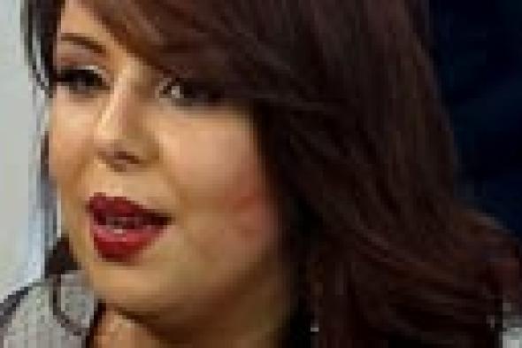 شيرين: وهم تذكرني ببدايتي.. وأقول لخطيبها الذي لم يدعمها "طز"