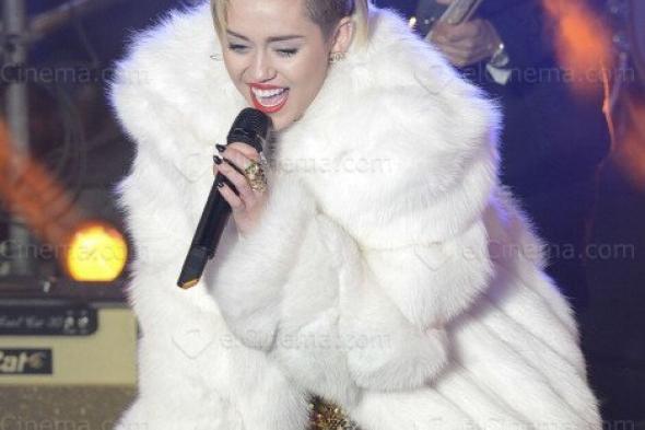 لماذا وبخت مايلي سايرس حرس أمن حفلها في تكساس؟