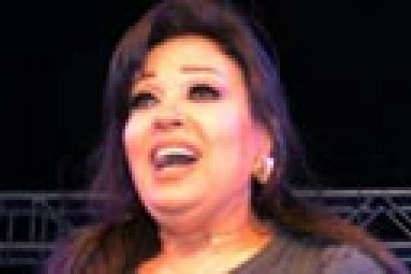 بالفيديو - رئيس نادي الطيران يفجر مفاجأة: لم نكرم فيفي عبده كأم مثالية!