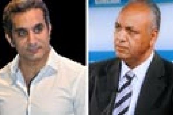 بالفيديو- بكري يتحدى باسم يوسف: أطالب بمناظرة هذا الأراجوز