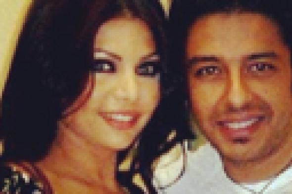 محمد حماقي في صورة قديمة مع صديقته هيفاء وهبي