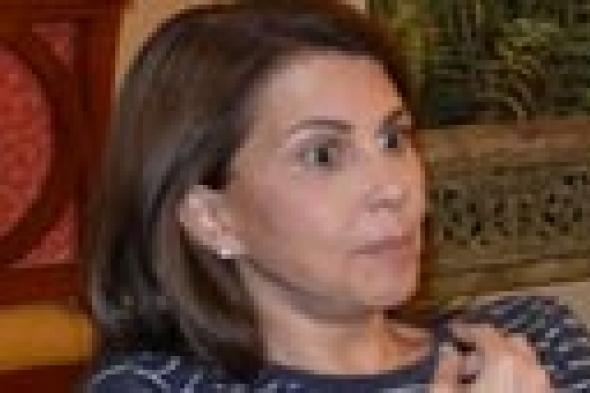 صورة: الأب بطرس دانيال يزور ماجدة الرومي تحضيرا لتكريمها في حفل الأوبرا