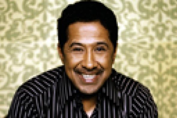 الشاب خالد يتجنب التعليق على مشاركته في أغنية مؤيدة لبوتفليفة