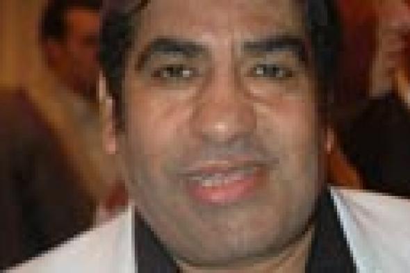 أحمد عدوية يدعم ترشح "السيسي" بأغنية