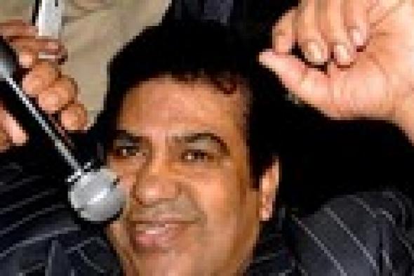 خاص: أحمد عدوية مذيعا لأول مرة