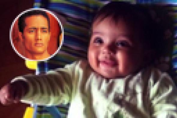 محمد رمضان ينشر الصورة الأولى لابنه علي