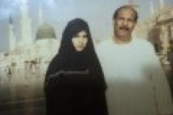 بالصورة: مروة نصر بالحجاب ترثي والدها في ذكري رحيله