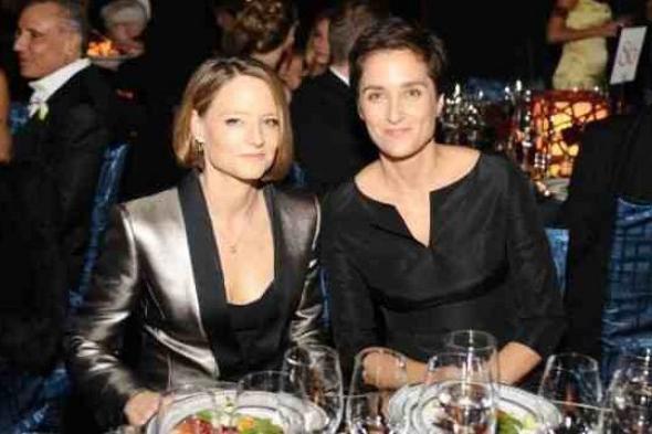 جودي فوستر تتزوج من صديقتها ألكسندرا هيديسون