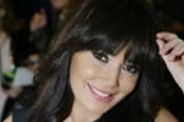 صورة: سيرين عبد النور تنشر صورتها "قبل وبعد" المكياج