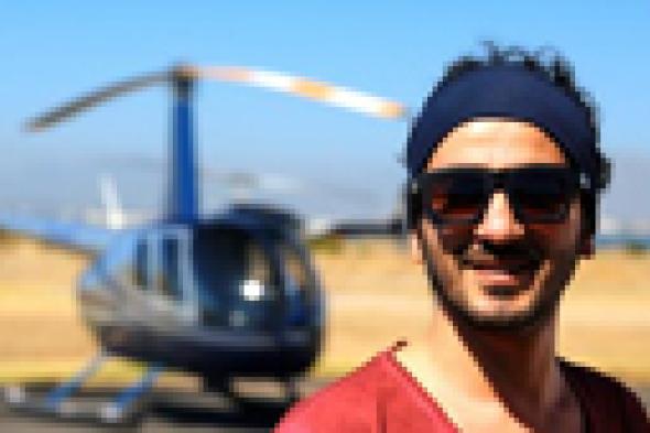 أحمد حلمي يشدن صفحته على "Facebook" بدمج الصفحات غير الرسمية له