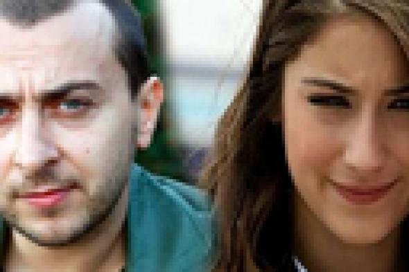 بالصورة: هازال كايا تظهر لأول مرة مع حبيبها