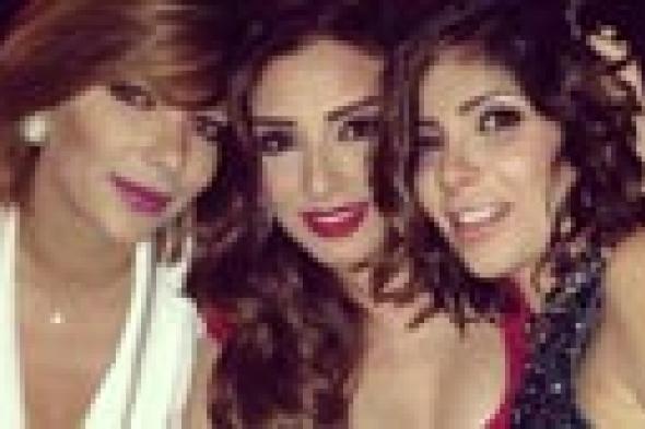 بالصور: سر اجتماع أصالة مع أنغام ومنى زكي