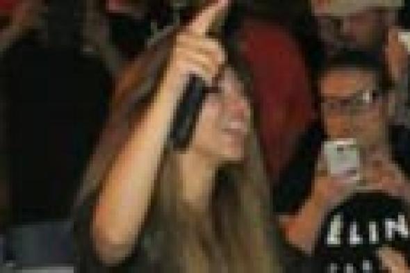 بالصور: ميريام فارس ترقص "بالسيف" في عيد ميلادها