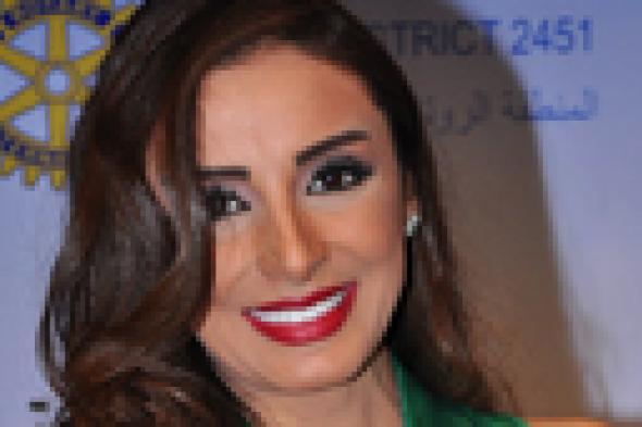 بالصور: تكريم أنغام في نادي "روتاري"