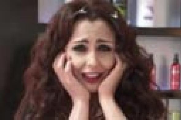 حكيم لميس حمدان: الواد دا حلو سابق سنه