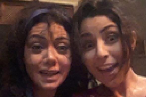 صورة: أيتن عامر ورانيا يوسف تثبتان عمليا أن "الفنون جنون"!