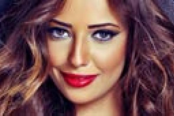 راندا حافظ تسعى لطرح ألبومها في العيد