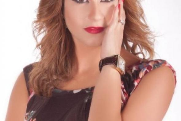 وفاة والد الفنانة إنجي شرف