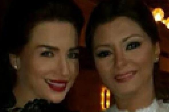 صورة: مي عز الدين تبارك لأختها "العروس"