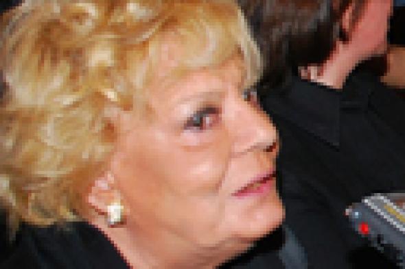 مرض نادية لطفي منعها من حضور لقاء السيسي