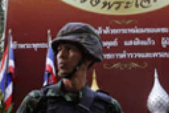 الجيش التايلاندي يدعو محطات التليفزيون والإذاعة لوقف برامجها بعد الإنقلاب العسكري