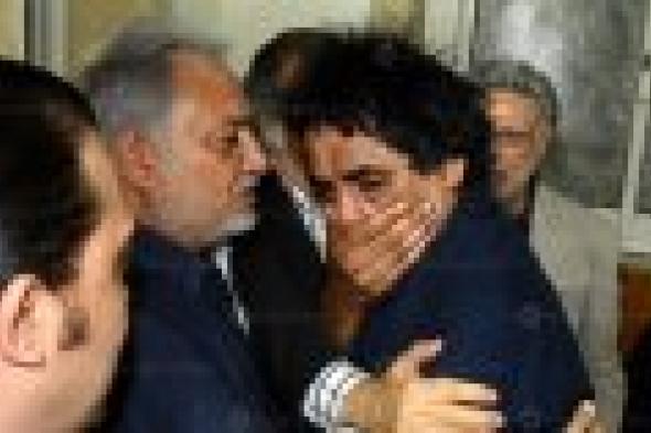 بالصور: هيفاء ومنير ونجوم الفن يواسون أسرة حسين الإمام