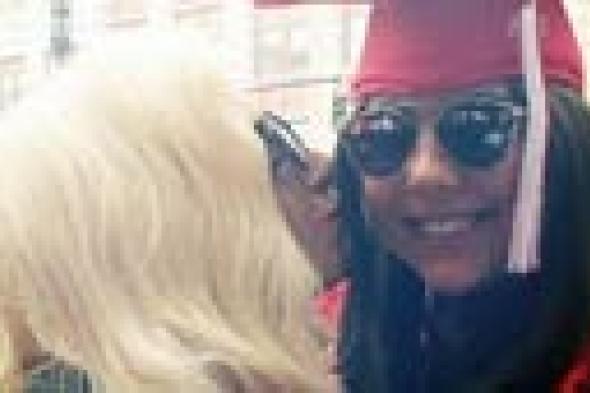 صور: ليدي جاجا تحتفل بانضمام شقيقتها الصغرى لعالم الموضة