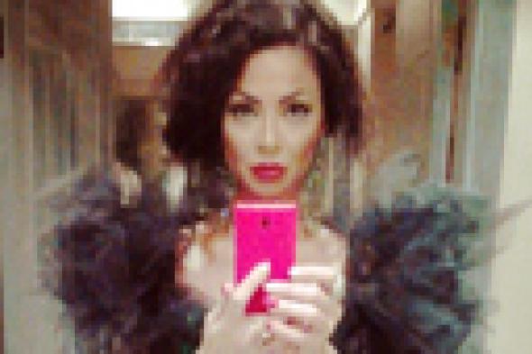 دوللي شاهين: فرقة الفنان السوري الشبيح اعتدت عليّ في الأردن!