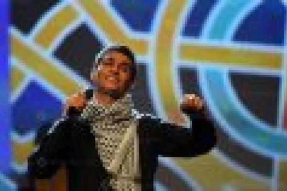 بالصور: الفلسطيني محمد عساف يشعل الحماس في حفل افتتاح "كونجرس الـفيفا 64"