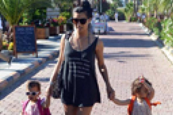 صور: لميس "التركية" تفتتح الموسم الصيفي في شواطئ بلدها