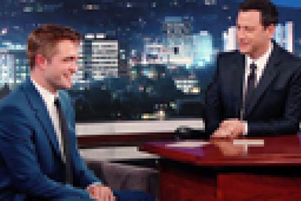 بالفيديو- روبرت باتينسون يعترف: أعيش حاليا بلا مأوى