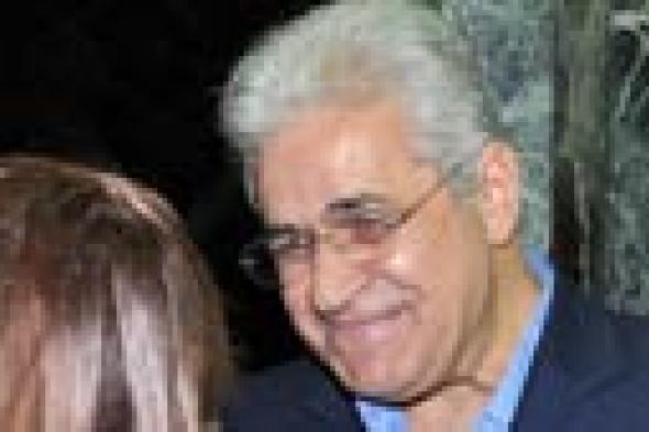 بالصور: عمرو موسى  وحمدين صباحي في عزاء فتحية العسال