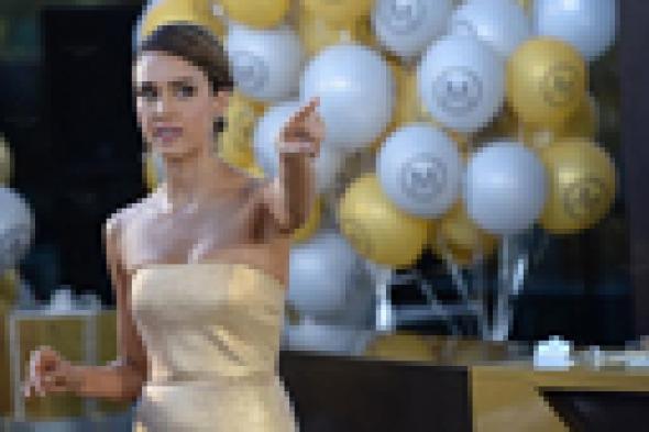 صورة: جيسيكا ألبا في حفل توزيع جوائز "الفراشة الذهبية"