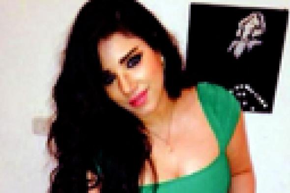 بالصور: هدية مروة نصر في عيد ميلادها من زوجها وابنتهما