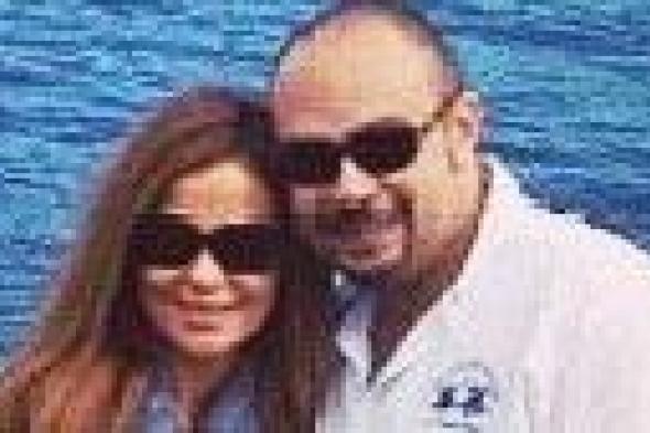 بالصور: رحلة الرومانسية تجمع كارول سماحة وزوجها